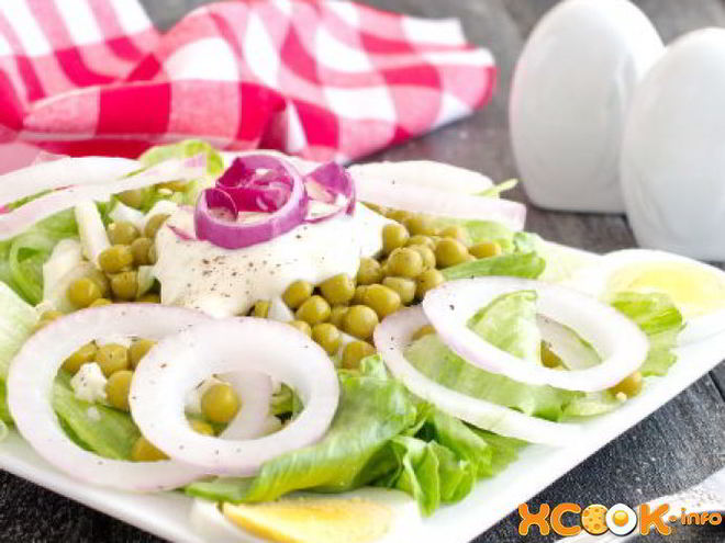 Рецепт салата с горошком и яйцом