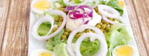 салат с горошком и яйцом. Шаг 6