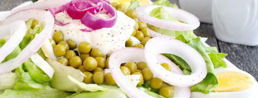 салат с горошком и яйцом. Шаг 8