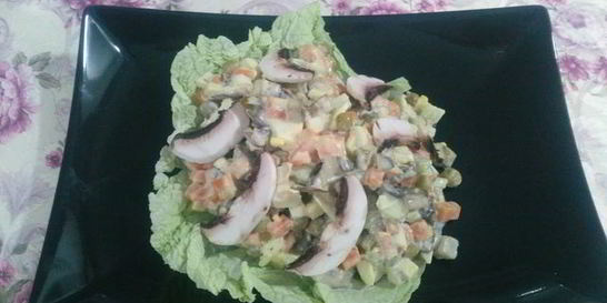 Салат с грибами