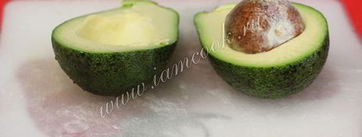 салат с кальмарами и авокадо. Шаг 5