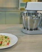 Салат с капустой, яблоком и сыром