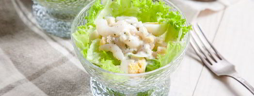 салат с креветками, сухариками и яйцами. Шаг 9