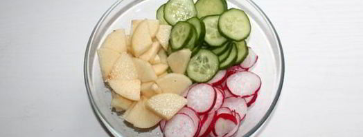 салат с куриной грудкой, овощами и грушей. Шаг 4