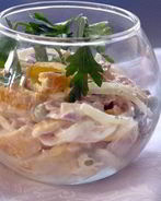 Салат с куриной копченой грудкой простой