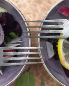 Салат с куриным филе и свеклой