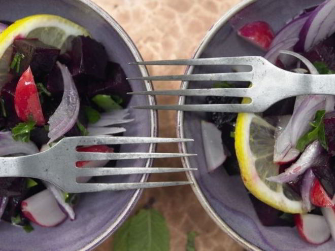 Рецепт салата с куриным филе и свеклой