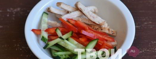 салат с курицей и огурцом. Шаг 3