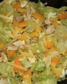 Салат с курицей, сладким перцем и сыром Филадельфия