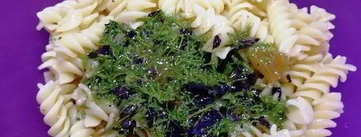 салат с макаронами, копчеными мидиями и форелью. Шаг 3