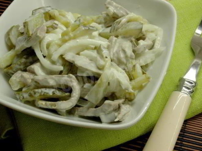 Рецепт салата с мясом и солеными огурцами