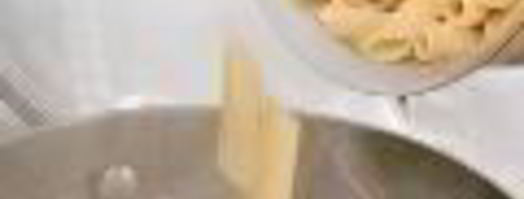 салат с пенне под соусом песто. Шаг 2