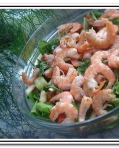 Салат с руколой и креветками