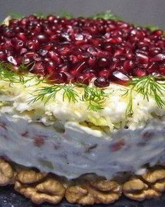 Слоеный салат Красная Шапочка с куриной грудкой