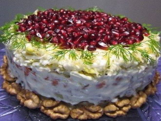 Рецепт слоеного салата красная шапочка с куриной грудкой