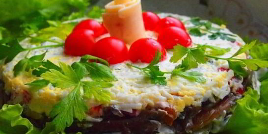 Слоеный салат с грибами