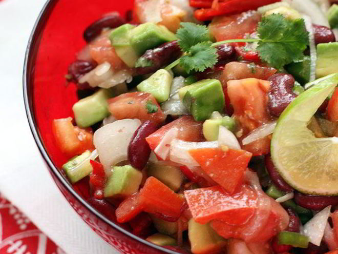 Рецепт техасского новогоднего салата с авокадо