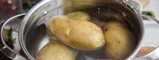 теплый салат из картофеля, тунца и патиссонов. Шаг 2