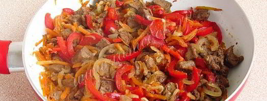 теплый салат из куриной печени. Шаг 10