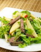 Теплый салат с куриной печенью