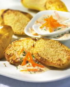 Морковно-травяной соус с кунжутным картофелем