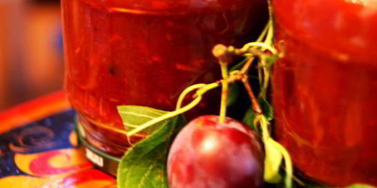 Острый сливовый соус