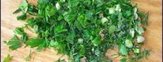 сливочный соус из сметаны, лука, чеснока и зелени. Шаг 4