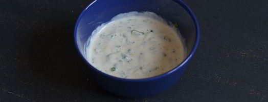 соус из йогурта с зеленью и хреном. Шаг 5