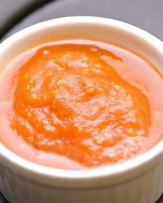 Соус из помидор и хлопьев чили