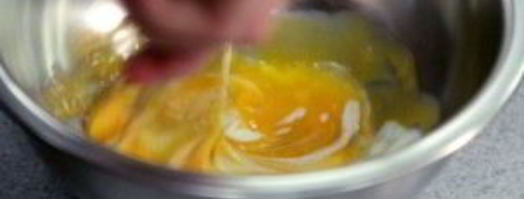 соус карбонара со сливками. Шаг 2