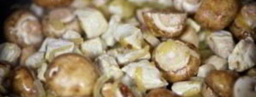 соус с курицей и грибами. Шаг 4