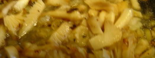 томатный соус с вешенками. Шаг 2