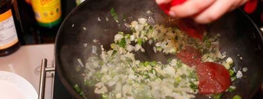 великолепный итальянский соус помадоро. Шаг 2