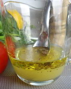 Заправка для салата с креветками и авокадо