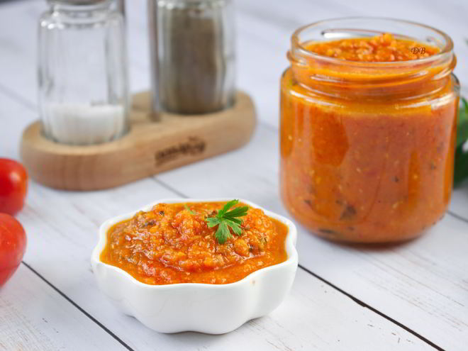 Рецепт зимнего соуса из запеченных помидоров