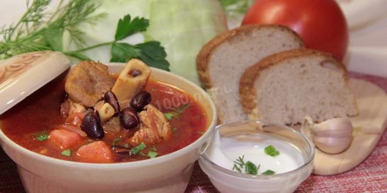 Борщ с фасолью и курицей