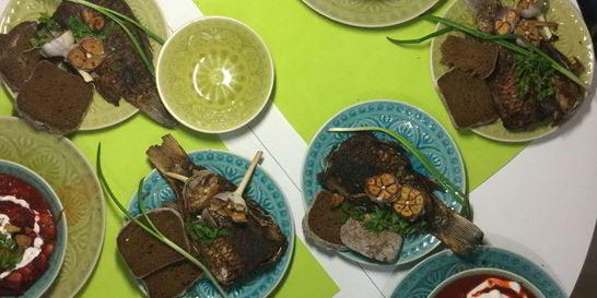 Борщ с карасями