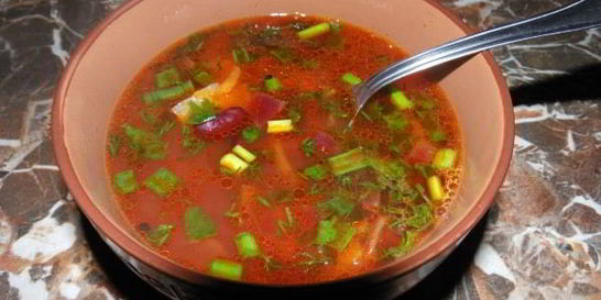 Борщ с консервированной фасолью