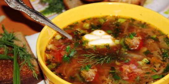 Борщ с тушенкой в мультиварке