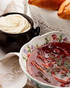 Борщ со шкварками