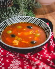 Борщ царский с маслинами и осетриной