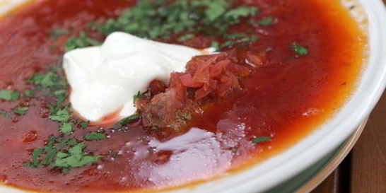 Холодный мясной борщ