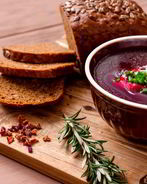 Летний борщ с ботвой