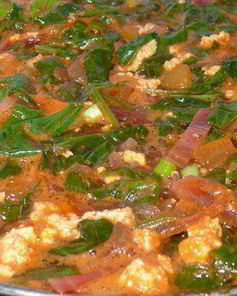 Летний зеленый борщ со шпинатом