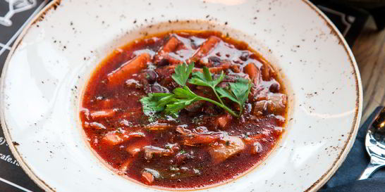 Постный борщ с белыми грибами и фасолью