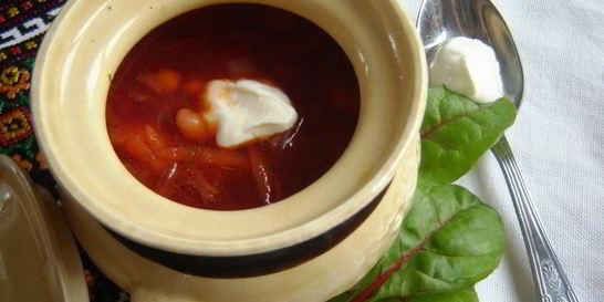 Постный борщ с черносливом