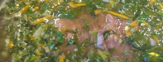 зеленый борщ с крапивой, щавелем и яйцом. Шаг 14