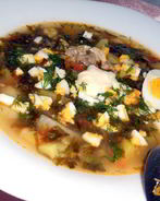 Зеленый борщ с курицей и томатом