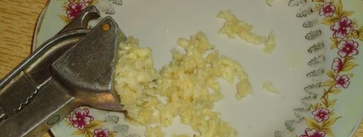 чесночный суп с гренками по-чешски. Шаг 3