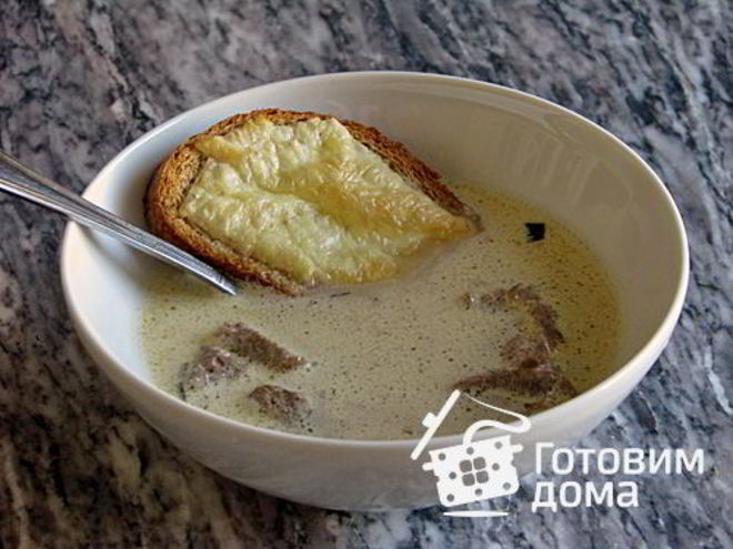 Рецепт чесночного супа с сырными гренками